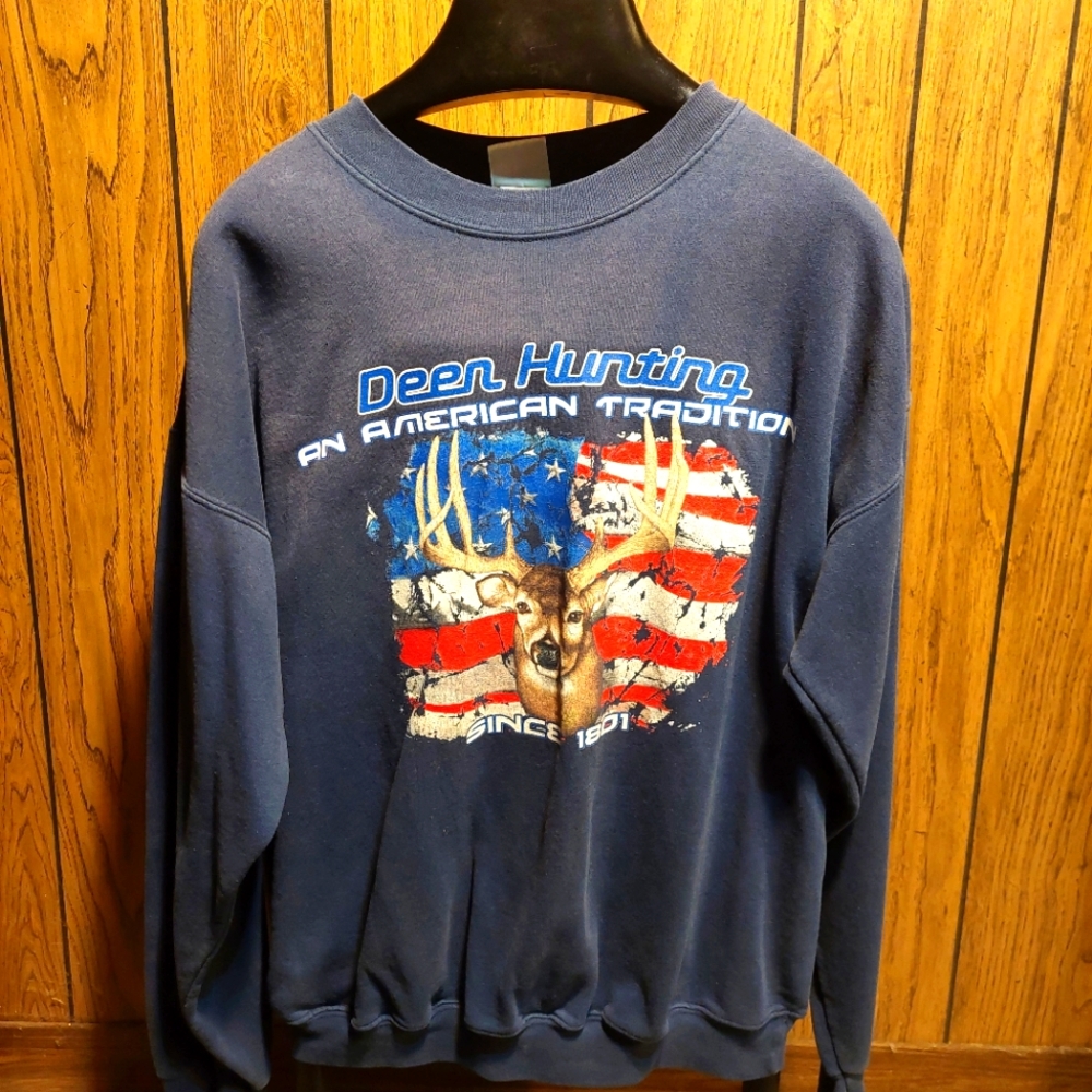 Deer Hunting Men's Blue Sweatshirt American Tradition XL Hanes Heavyweight